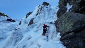 GEDE- Sortida d’escalada en gel a les cascades de Juclà