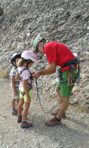 Curs d’escalada en roca per famílies amb infants